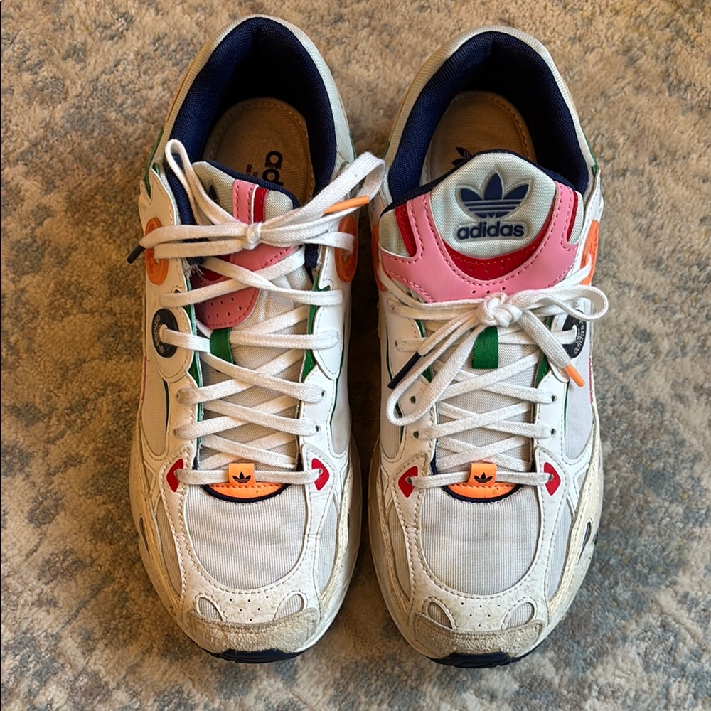 Adidas Astir Sneakers
